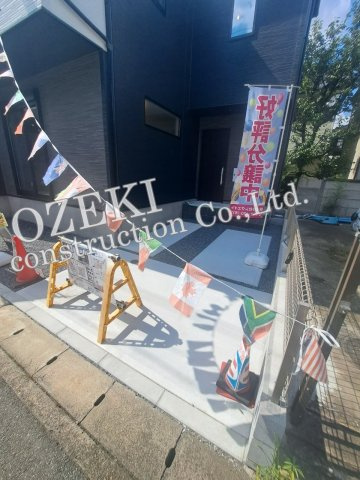 越谷市蒲生東町新築戸建て　豊かな自分らしい家-Ricca-の駐車場