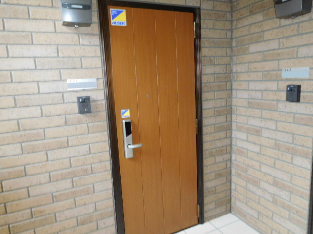 Felice Casa A棟の玄関