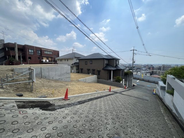 【前面道路含む現地写真】 | 箕面市箕面２丁目　土地　３号地