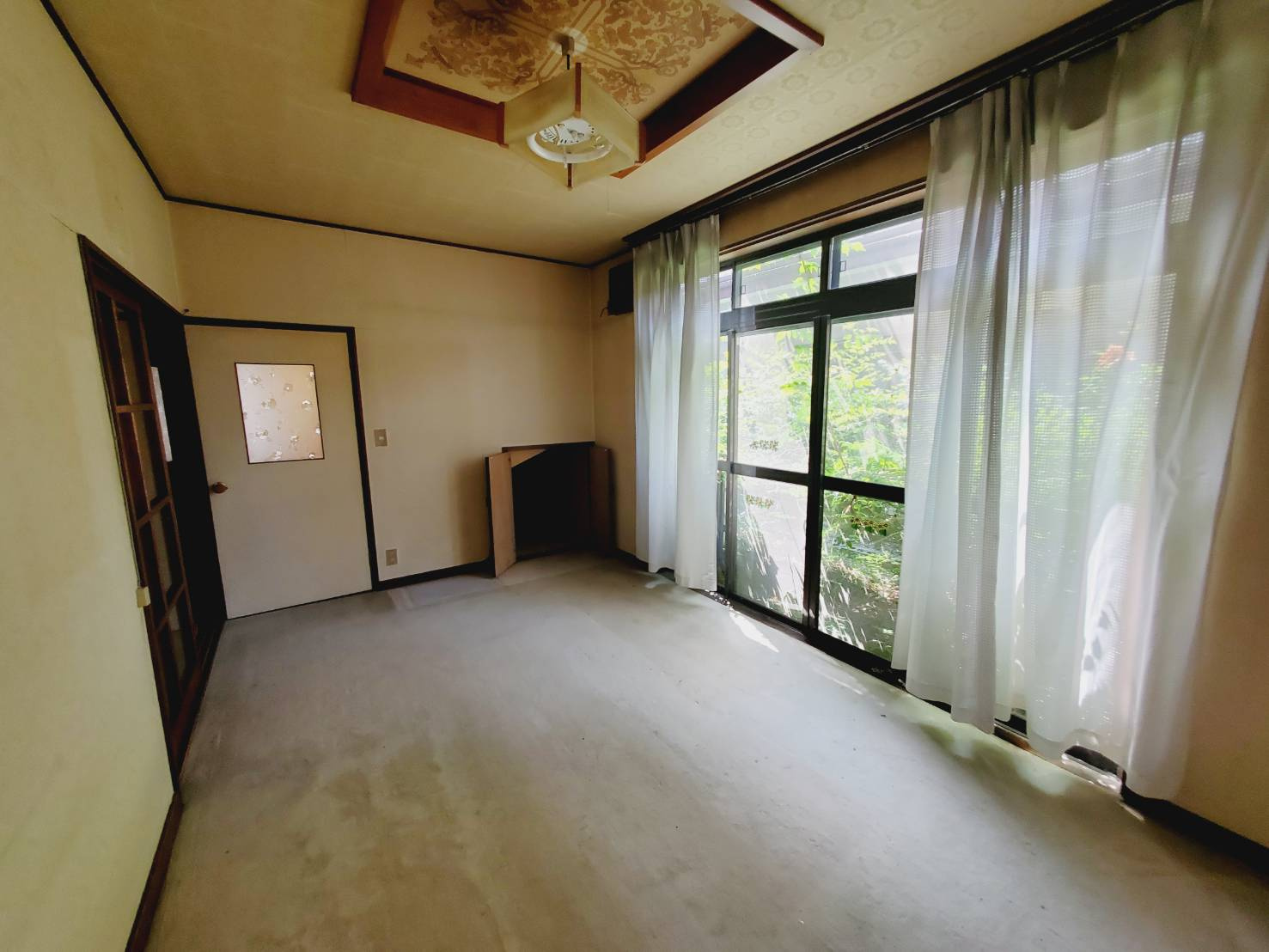 長苗代3丁目中古住宅！の居間・リビング