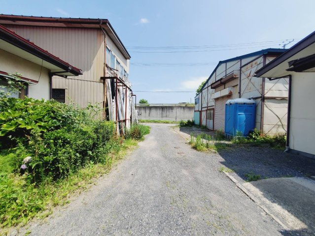 長苗代3丁目中古住宅！の前面道路含む現地写真