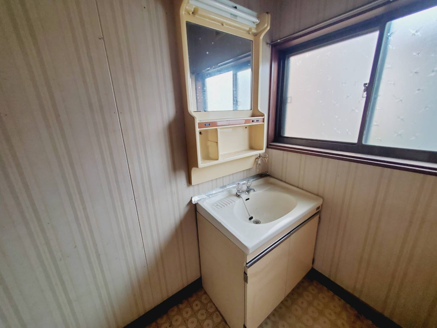 長苗代3丁目中古住宅！の独立洗面台