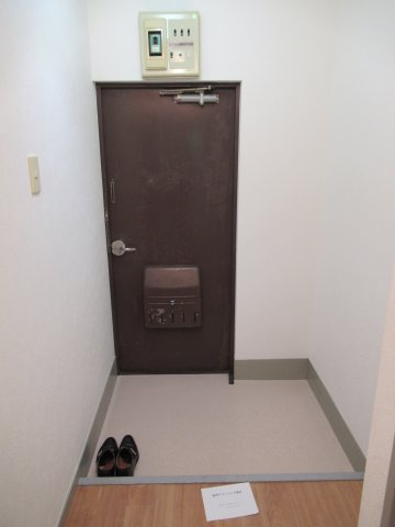 モナーク伊勢佐木の玄関|モナーク伊勢佐木