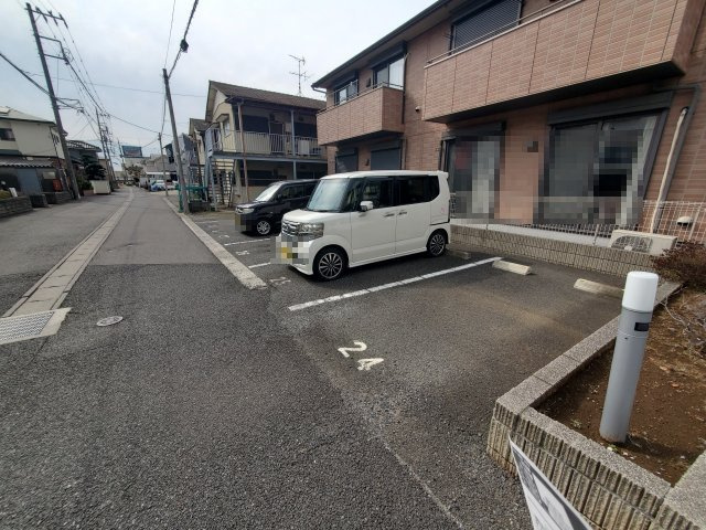 ウィズコンフォートかくらⅢの駐車場|駐車場です