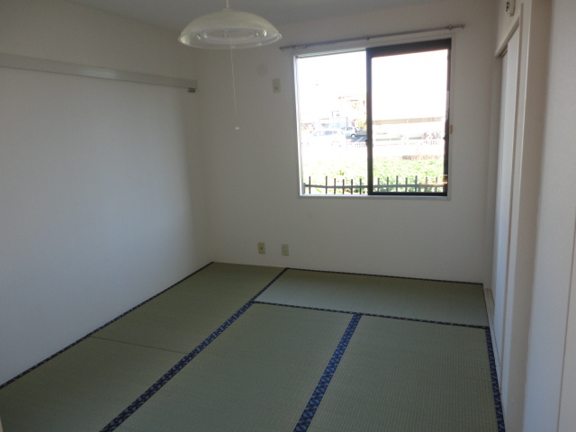 メゾンタカAの和室