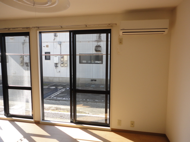 メゾンタカAの居間・リビング