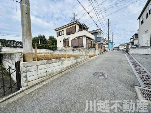 川越インター近くの土地の前面道路含む現地写真|物件の詳細についてもお気軽にお電話ください