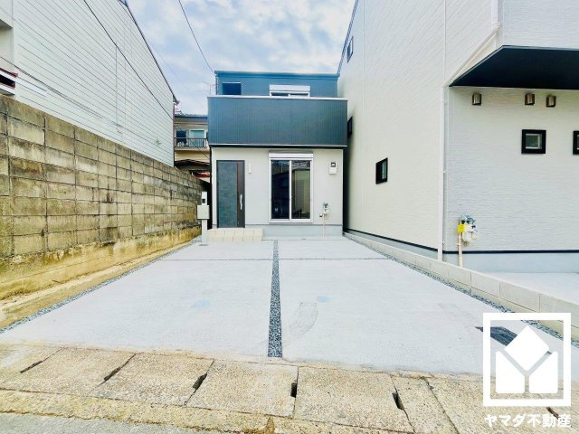 伏見区久我御旅町　1号地の駐車場