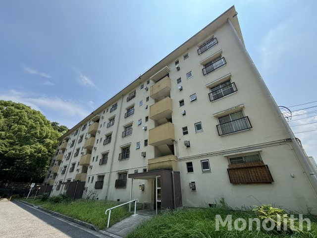 泉北茶山台２丁7番1号棟の外観