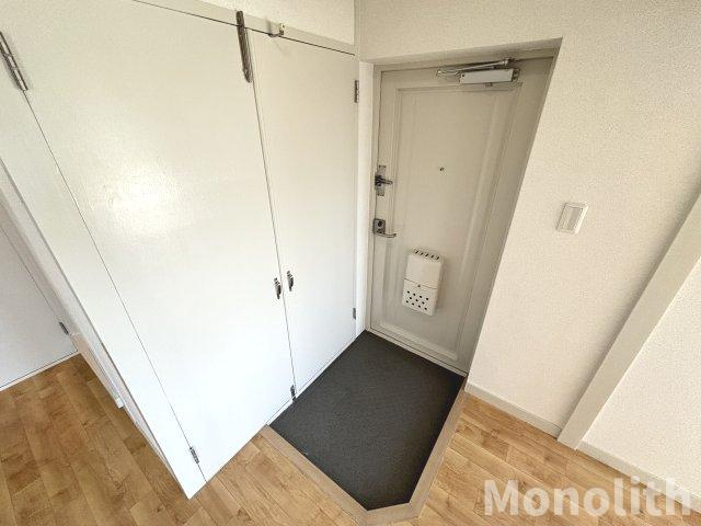 泉北茶山台２丁7番3号棟の玄関