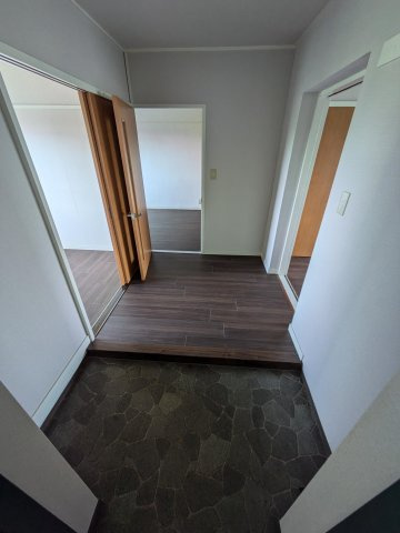 車返団地1街区15号棟の玄関