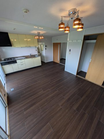 車返団地1街区15号棟の居間・リビング