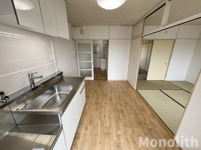 堺市南区茶山台２丁の賃貸マンションのキッチン