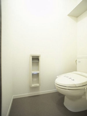 【トイレ】 | ラ・フォルトゥーナA | 温水洗浄暖房便座機能付きです♪