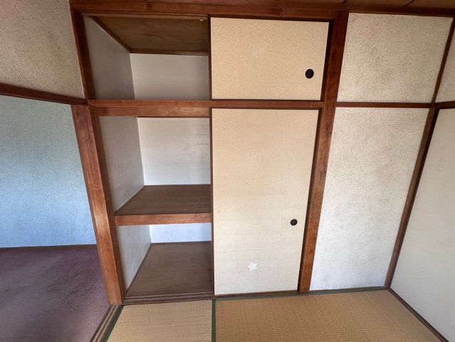 清水ハイツの収納