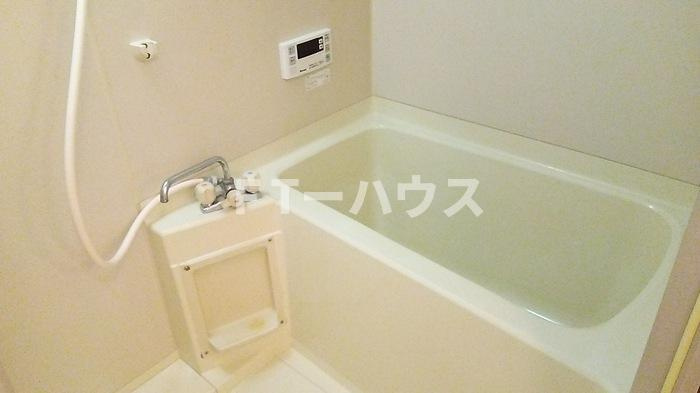 千葉市花見川区幕張町４丁目のアパートの浴室|バス