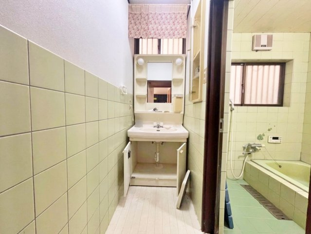 中古戸建　下矢田町4丁目の独立洗面台