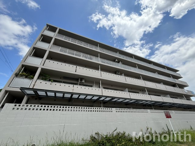 サンヴァリエ津久野2号棟の外観