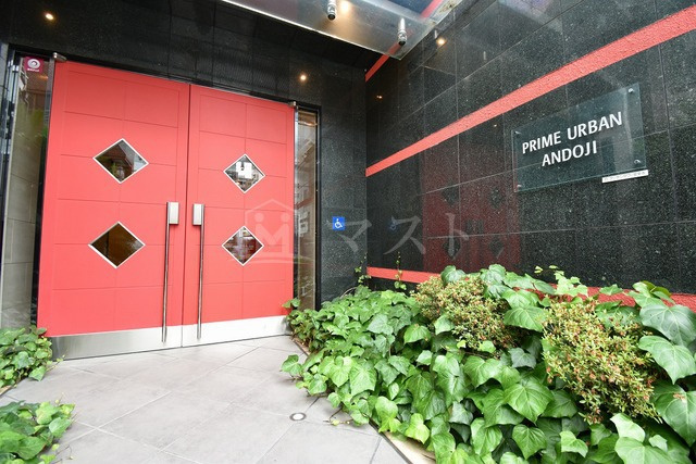 ISM谷町六丁目　のエントランス