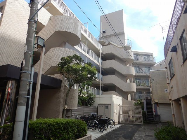 メイツ向島の外観