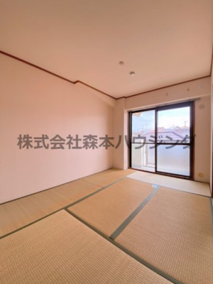 【和室】 | 　エクレール・やぐら | 落ち着いた雰囲気の和室付きです