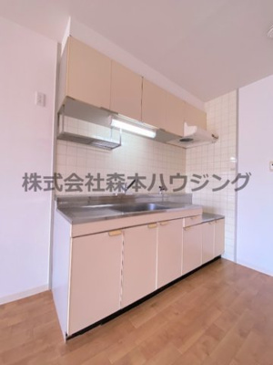 【キッチン】 | 　エクレール・やぐら | きれいなキッチンです