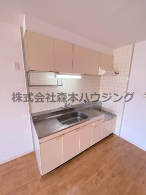 【キッチン】 | 　エクレール・やぐら | お料理しやすいキッチンです