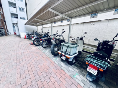 【その他共用部分】 | エクセレンス業平 | バイク置き場