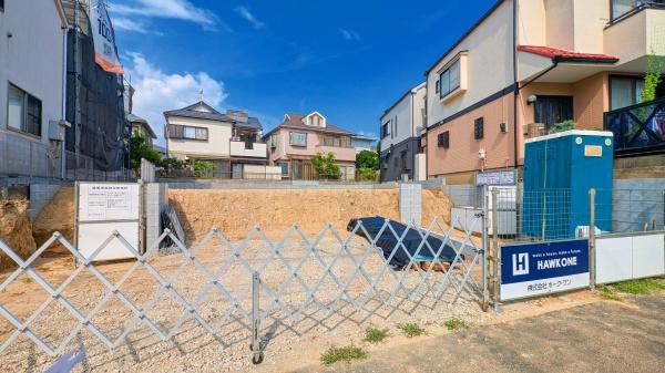 横浜市磯子区洋光台２丁目の新築一戸建の前面道路含む現地写真|同仕様物件のご案内をさせて頂きます。
お車でご自宅まで送迎承ります。