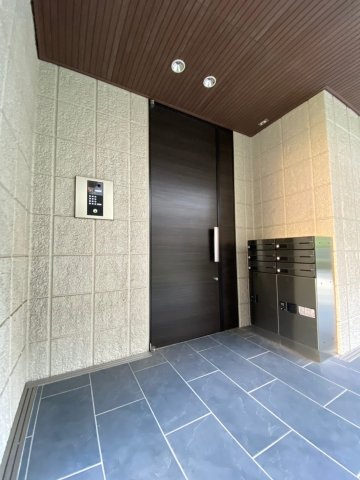 【エントランス】
