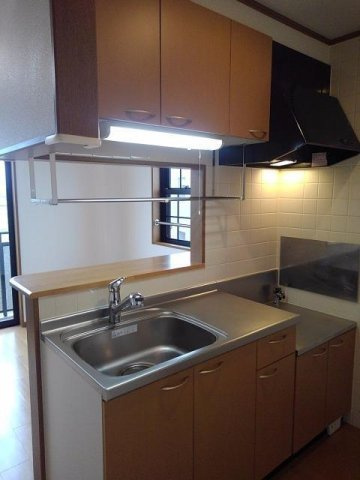 ボンヌ・シャンス二番館のキッチン|きれいなキッチンです