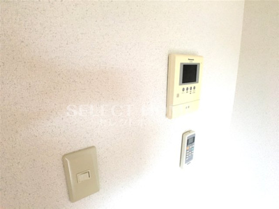 【セキュリティ】 | リバーサイドα | 清潔なエントランスです