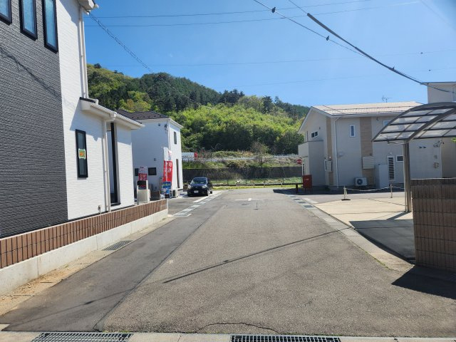 リーブルガーデン.S須坂日滝第７の周辺|物件へ続く道路①