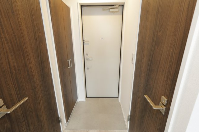 メイクスTERA小岩の玄関