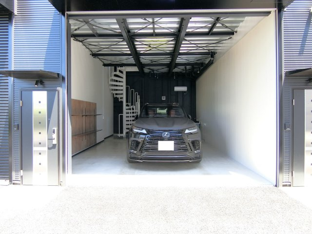 VIAX Bの駐車場|ガレージです♪
