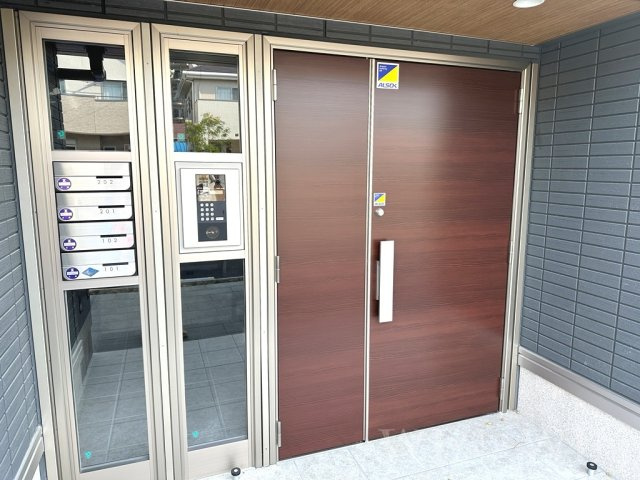 D-square東橋良町のエントランス