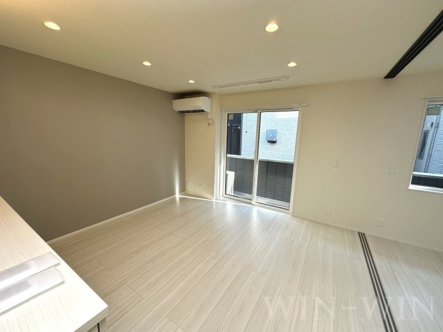 D-square東橋良町の居間・リビング
