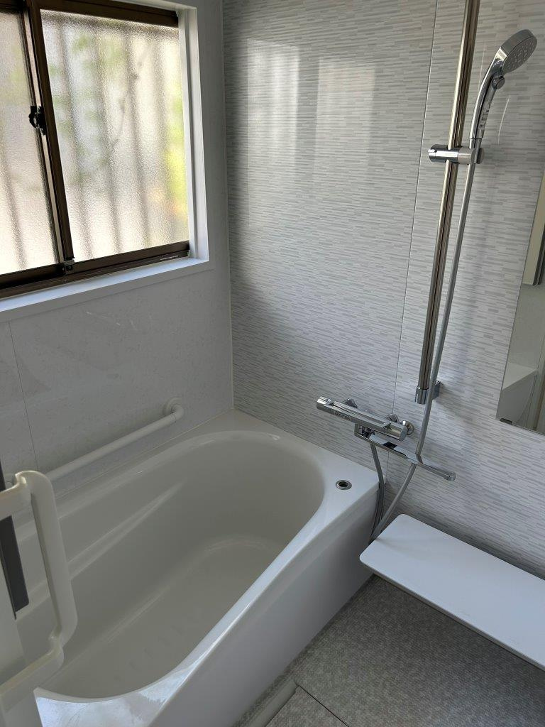 畑寺町中古戸建の浴室