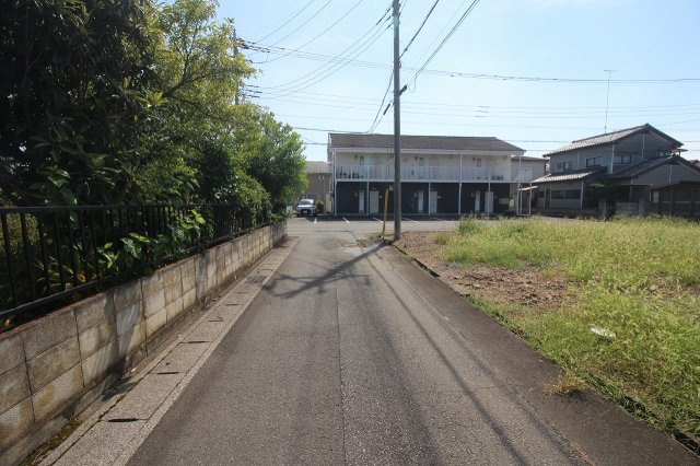 栃木市片柳町2丁目の前面道路含む現地写真|北東側道路（2025年9月撮影）