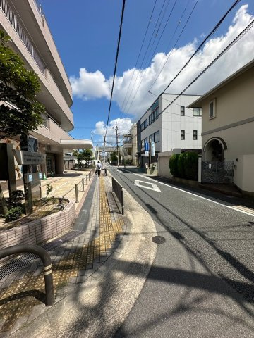 キャッスルコートの周辺