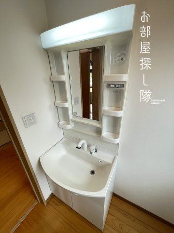 久留米市城島町青木島の中古一戸建の独立洗面台
