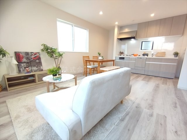 【居間・リビング】の画像