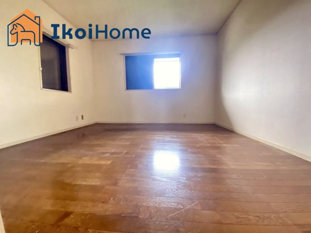 神戸市西区糀台　中古テラスハウスのその他|●年中無休：当日予約可●洋室8帖です。収納も充実し、２面採光で明るいです。