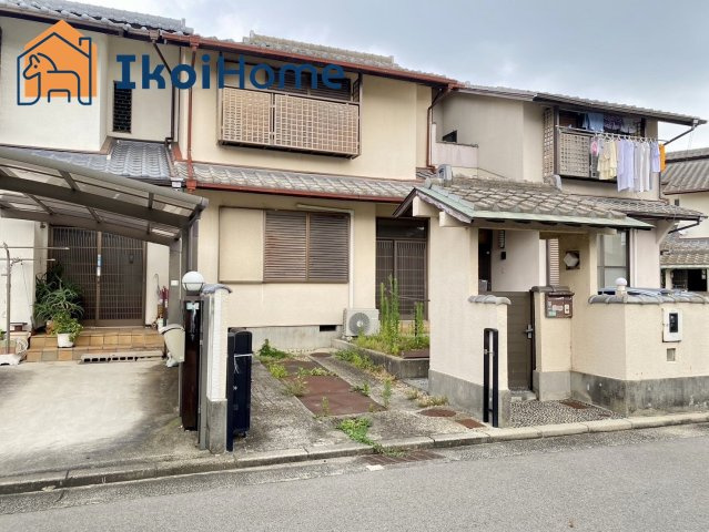 神戸市西区糀台　中古テラスハウスの玄関|●年中無休：見学時間9:00～20:00・当日予約可●駐車場は1台になります。