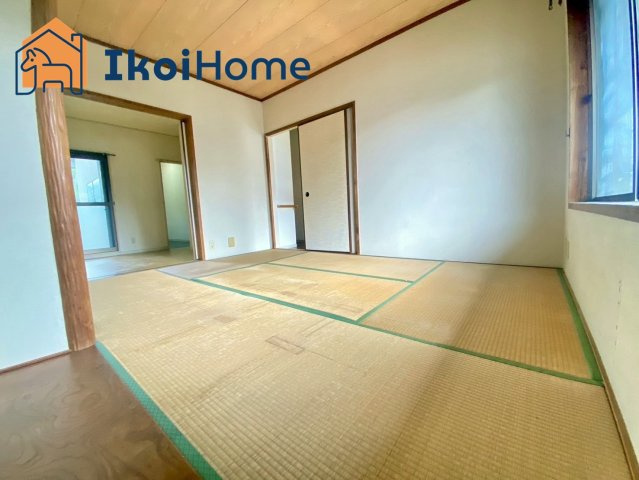 神戸市西区糀台　中古テラスハウスの寝室|●年中無休：当日予約可●　和室があると一休みする空間ができ便利です。来客時にキッズスペースとしても。