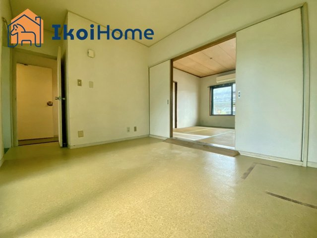 神戸市西区糀台　中古テラスハウスの寝室|●年中無休：当日予約可●　和室は音を吸収し、柔らかく転んでも痛くない為、子供部屋としてもおすすめ