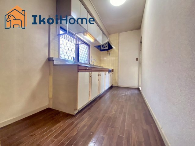 神戸市西区糀台　中古テラスハウスのキッチン|●年中無休：当日予約可●オープンタイプのキッチンになります。開放的で明るいです。