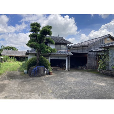 曽於市末吉町南之郷の中古一戸建の外観