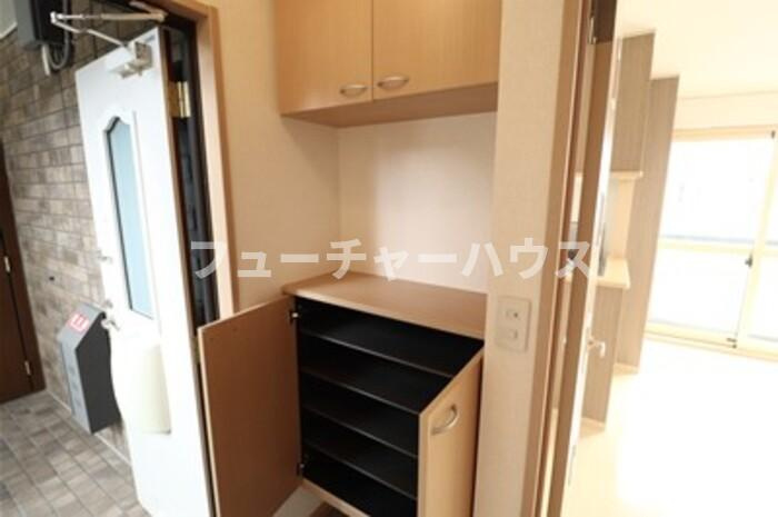 パークフラッツ　Ｃの玄関