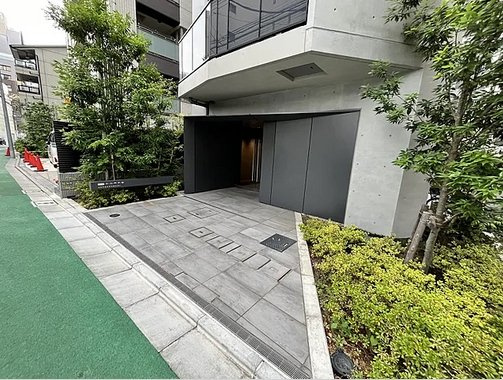 【エントランス】
